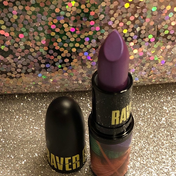 BNIB! MAC Frost Lipstick π In RAVE CHIC ! πππ - Picture 3 of 5